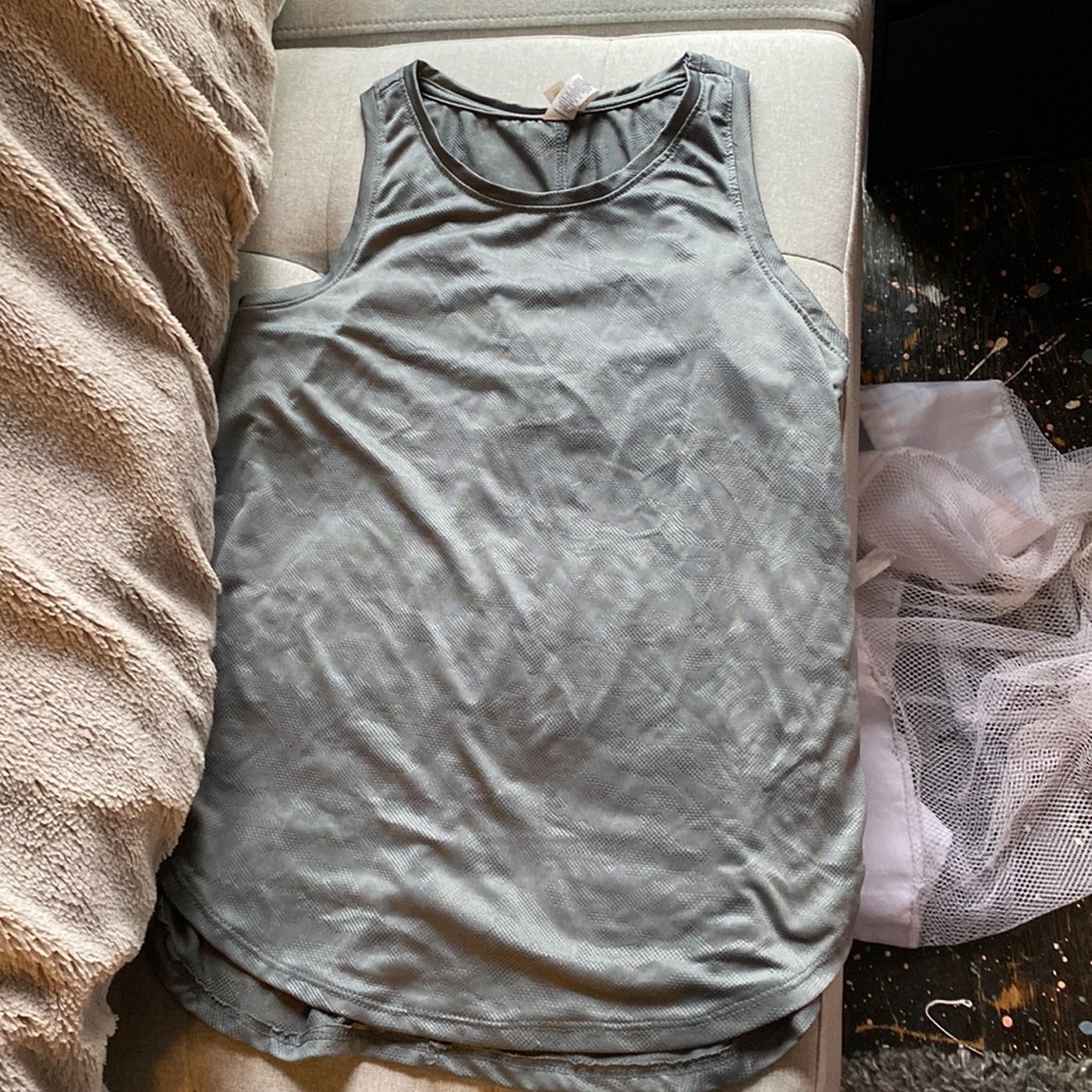 Grey tank top